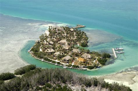 Little island resort - Little Palm Island Resort & Spa has been named Florida’s most secluded and romantic retreat. The venue is located in the Florida Keys and covers 5 ½ acres of land. 